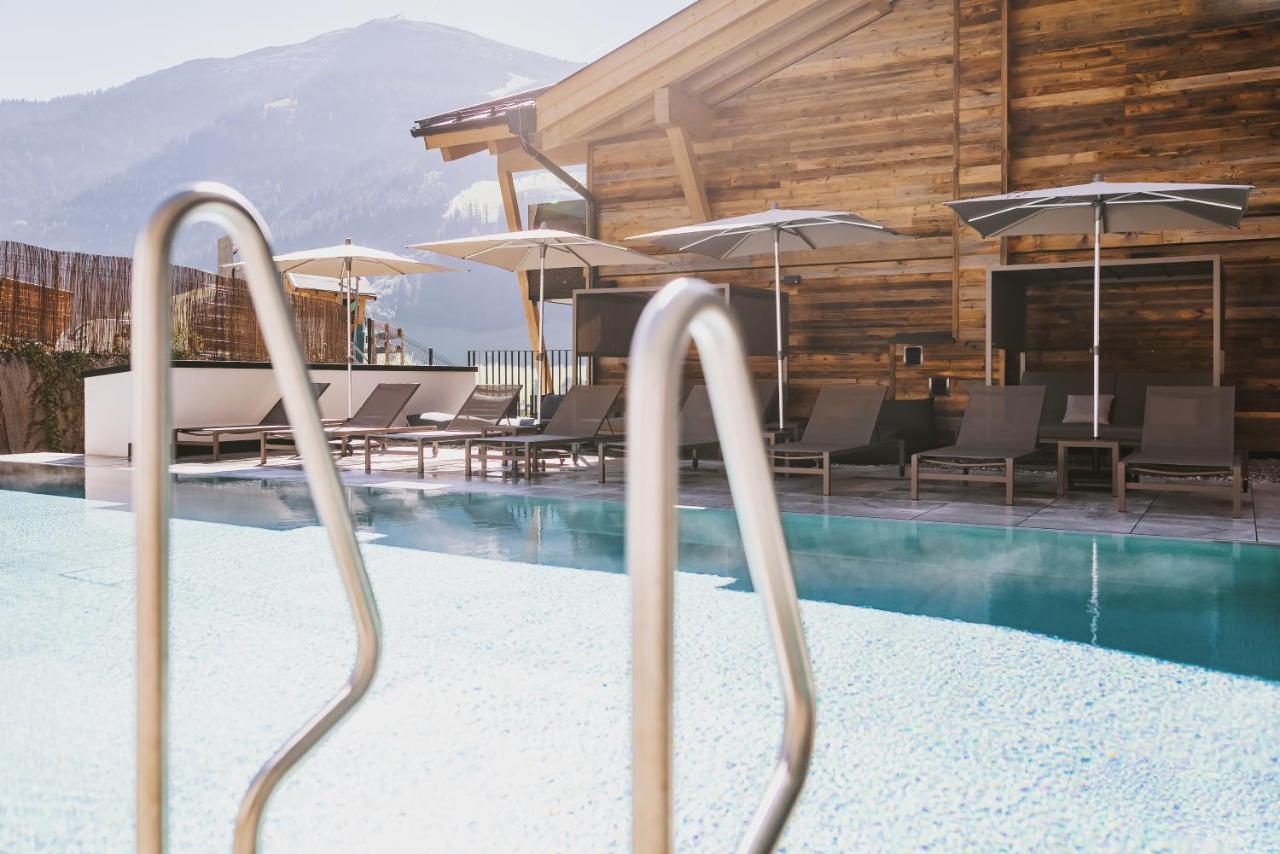 Glemm By Avenida Superior Hotel & Residences Saalbach-Hinterglemm Exterior photo
