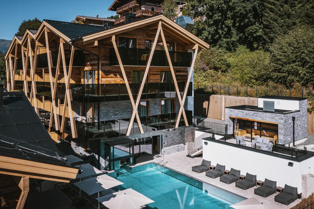 Glemm By Avenida Superior Hotel & Residences Saalbach-Hinterglemm Exterior photo