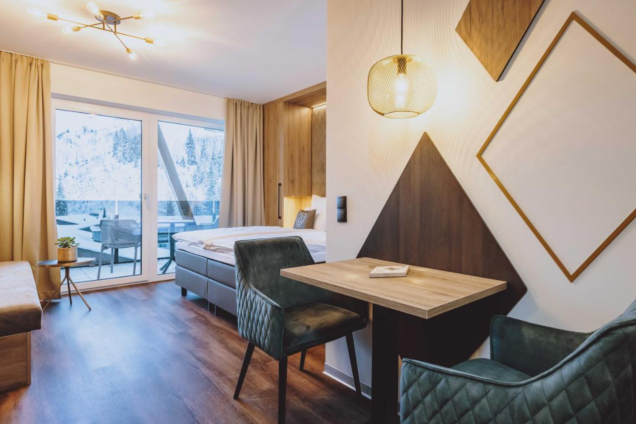 Glemm By Avenida Superior Hotel & Residences Saalbach-Hinterglemm Exterior photo