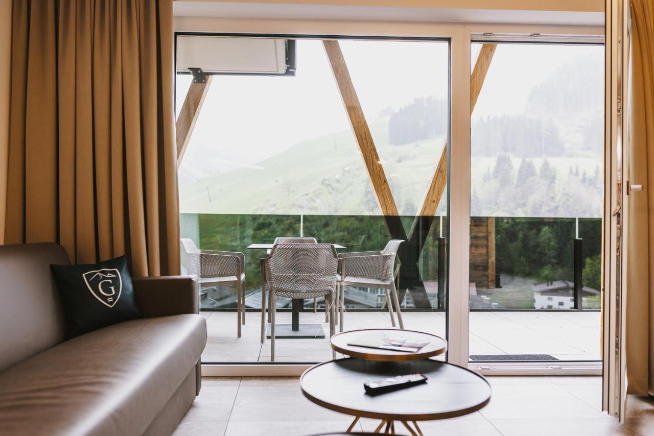 Glemm By Avenida Superior Hotel & Residences Saalbach-Hinterglemm Exterior photo