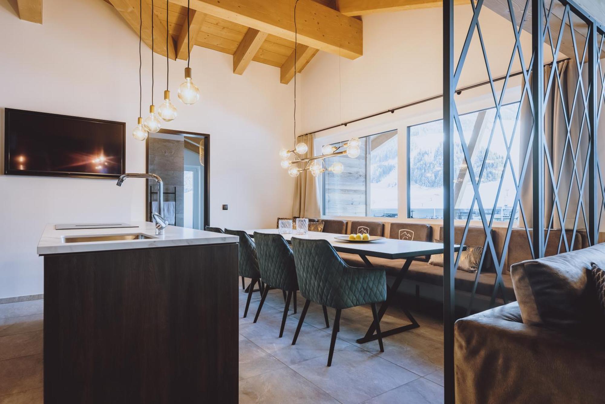 Glemm By Avenida Superior Hotel & Residences Saalbach-Hinterglemm Exterior photo